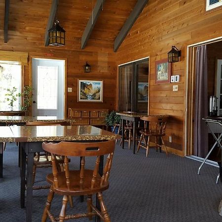 Auberge Ma Maison Sainte-Melanie Buitenkant foto