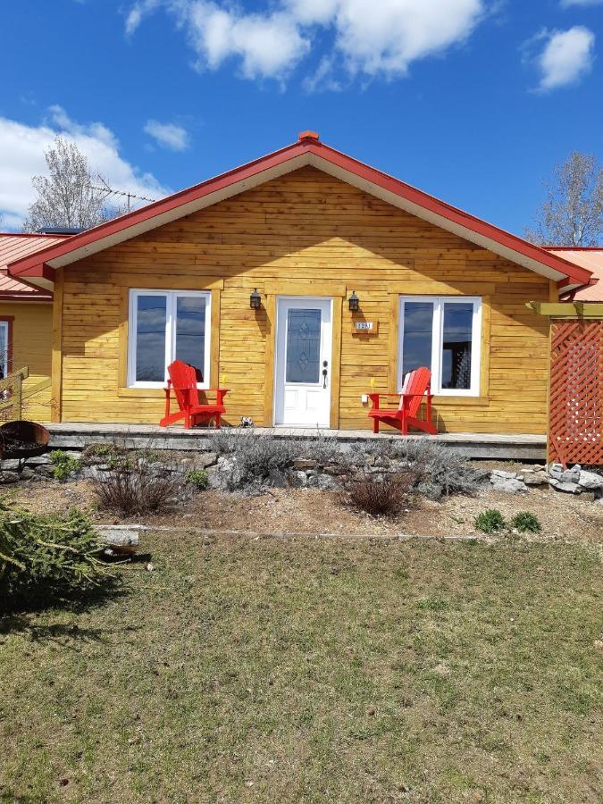 Auberge Ma Maison Sainte-Melanie Buitenkant foto